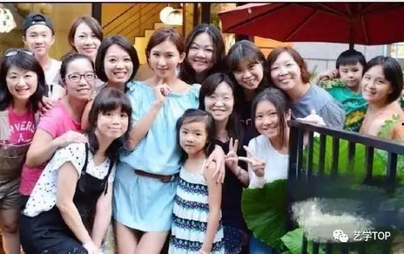 娱乐圈明星同学,共度青春岁月，携手星光璀璨